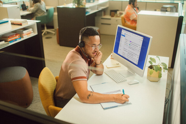 New Zoom Mail and Calendar give workers a ‘toggle tax’ break